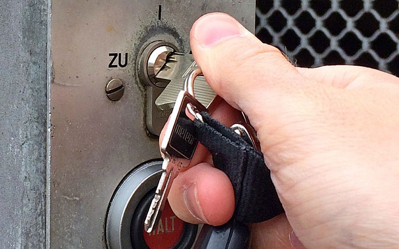 Bild 1 zum Thema Schrankenanlagen, Torsysteme und Absperranlagen